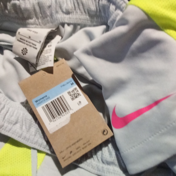 NWT🔥Nike Women's M Dri-Fit Soccer/Futbol Shorts - Picture 7 of 8